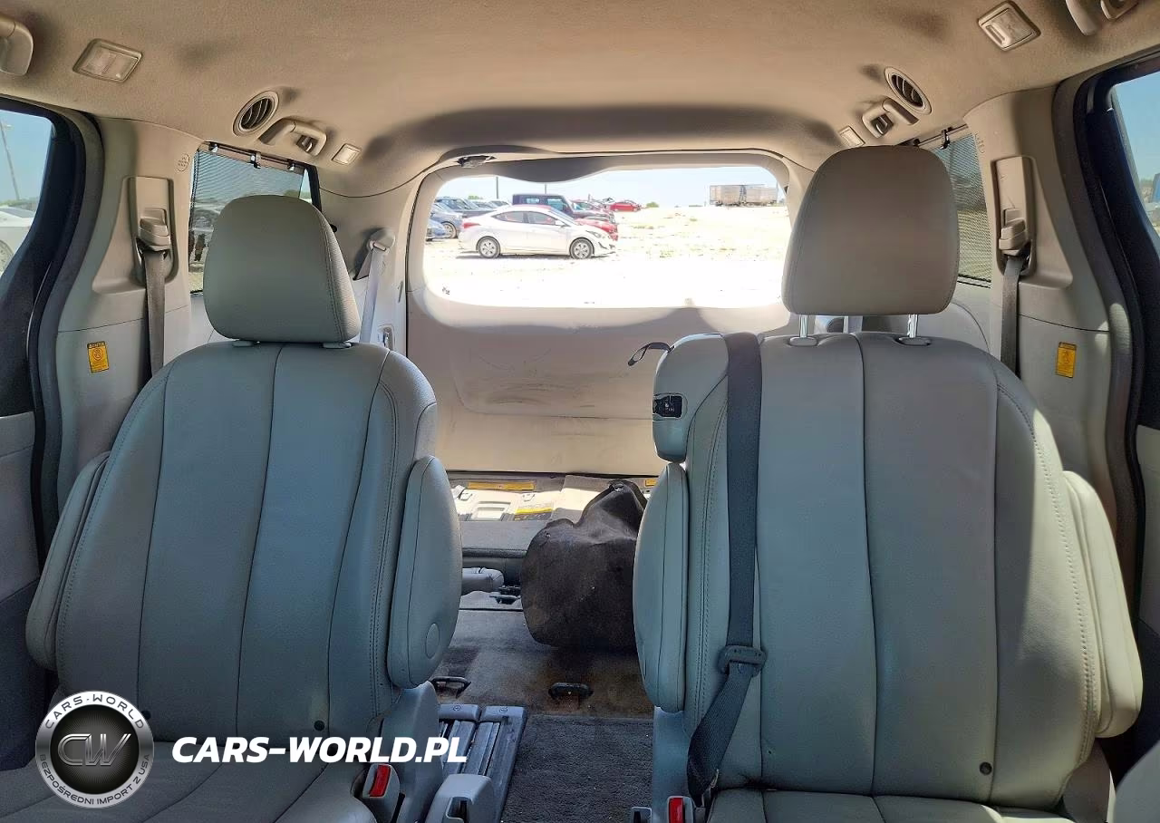 2013 Toyota Sienna Xle 8-Passenger VIN:5TDYK3DC5DS378868 - 10