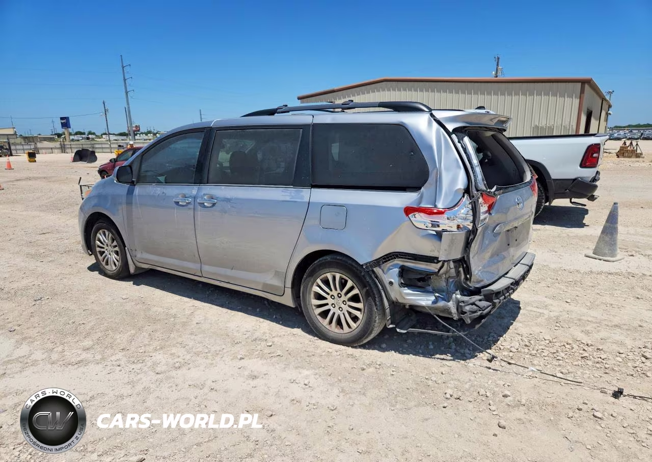 2013 Toyota Sienna Xle 8-Passenger VIN:5TDYK3DC5DS378868 - 2
