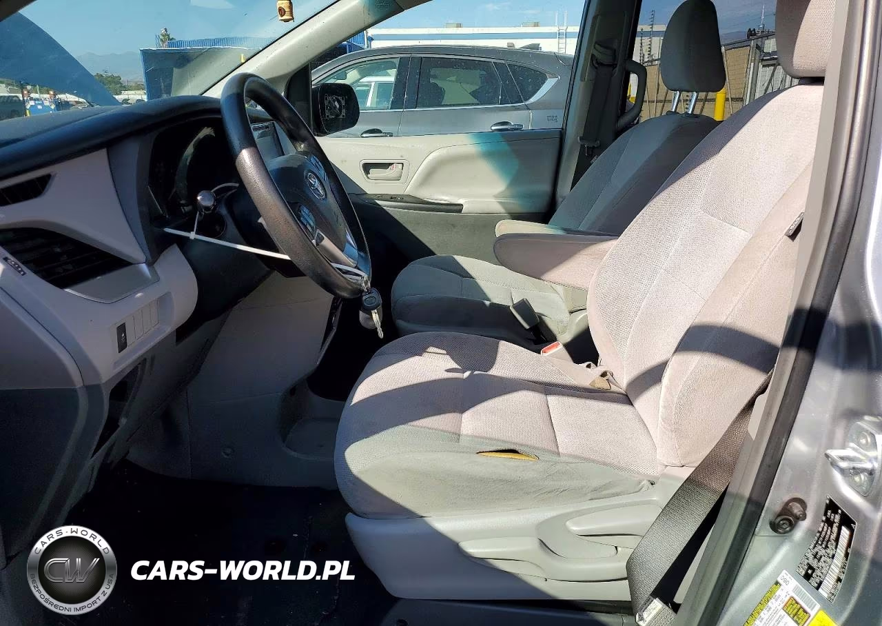2017 Toyota Sienna L 7-Passenger VIN:5TDZZ3DC9HS770225 - 7