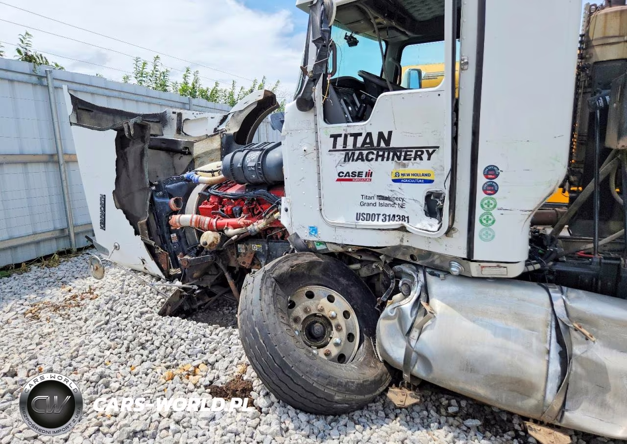 2010 Kenworth T800 Semi Truck VIN:1XKDP4EX6AJ273499 - 13