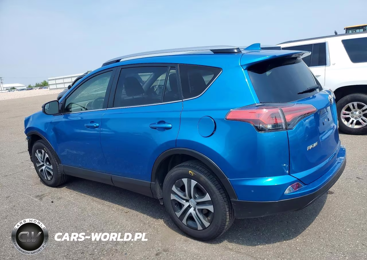 2018 Toyota Rav4 Le VIN:JTMBFREVXJJ746614 - 2