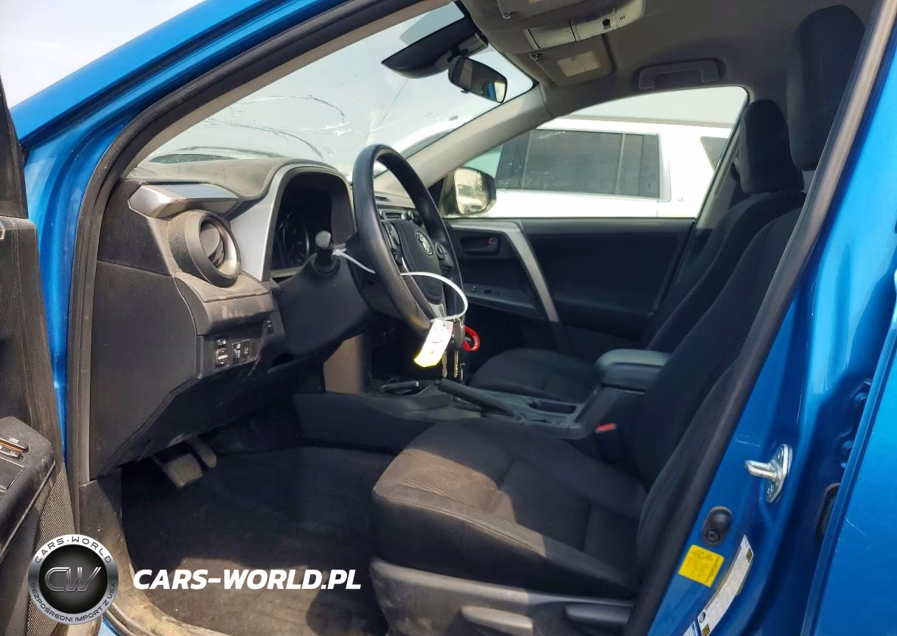 2018 Toyota Rav4 Le VIN:JTMBFREVXJJ746614 - 7