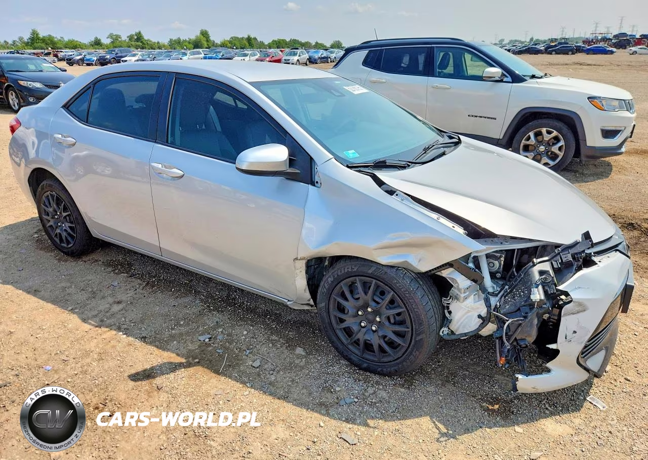 2019 Toyota Corolla Le VIN:2T1BURHE1KC244900 - 4