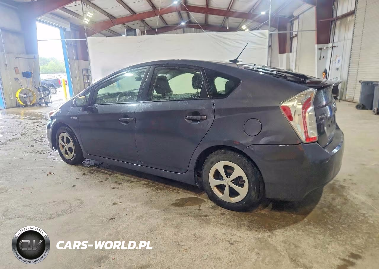 2014 Toyota Prius Three VIN:JTDKN3DU4E1742721 - 2