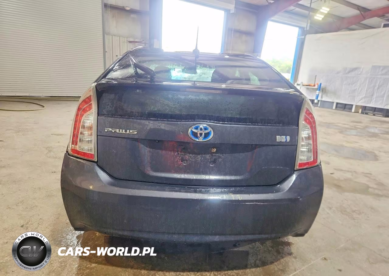 2014 Toyota Prius Three VIN:JTDKN3DU4E1742721 - 6