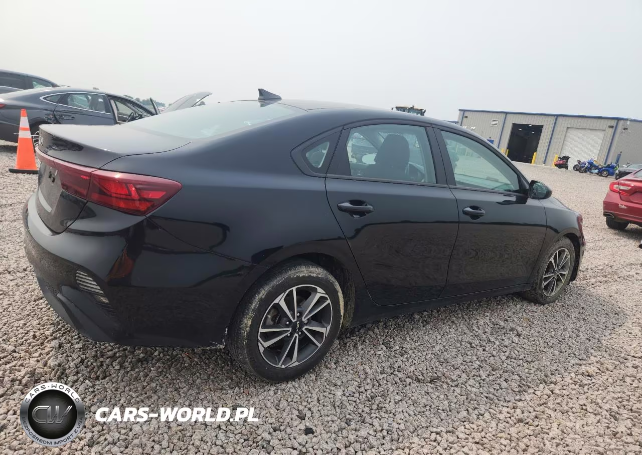 2024 Kia Forte Lxs VIN:3KPF24AD5RE804098 - 3