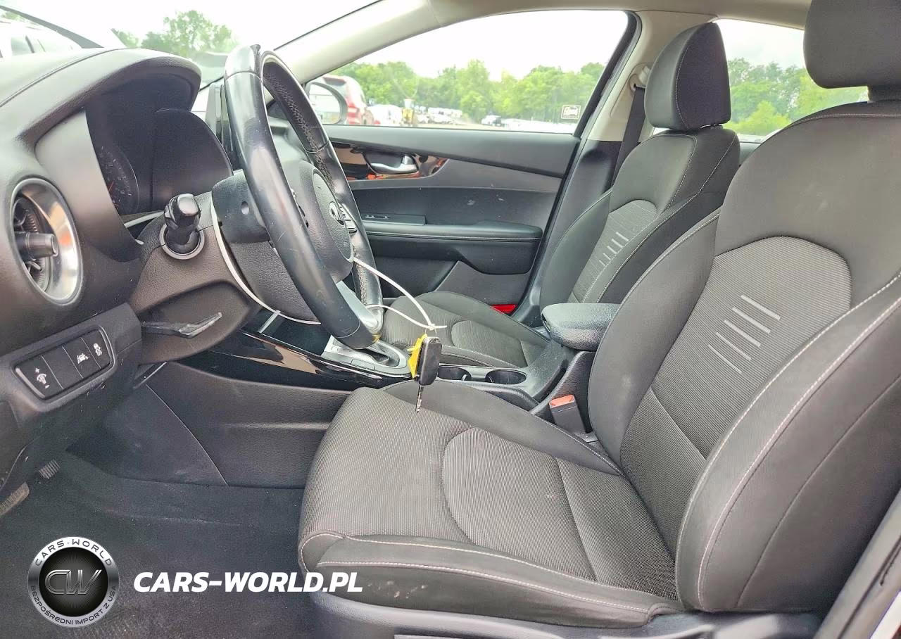 2019 Kia Forte S VIN:3KPF34AD2KE062522 - 7