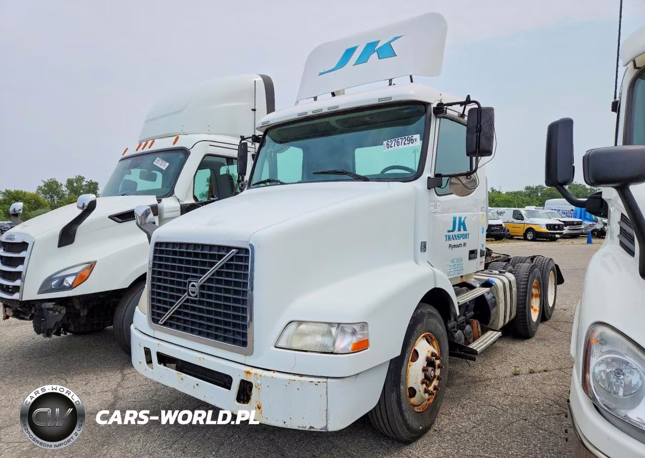 2013 Volvo Vnm Semi Truck