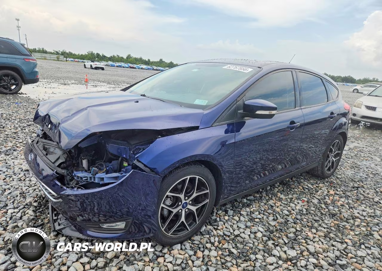 2017 Ford Focus Sel VIN:1FADP3M26HL306422 - 1