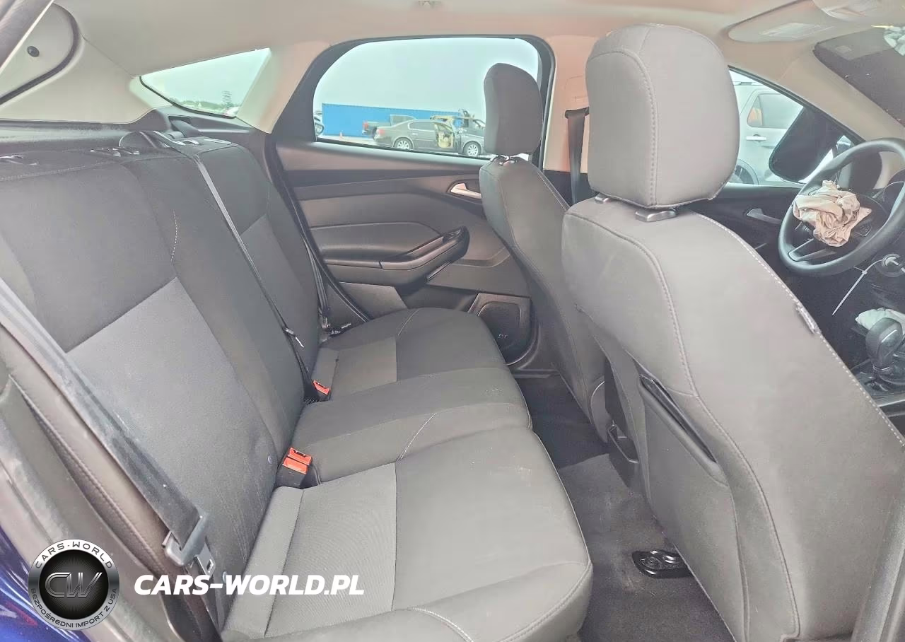 2017 Ford Focus Sel VIN:1FADP3M26HL306422 - 10