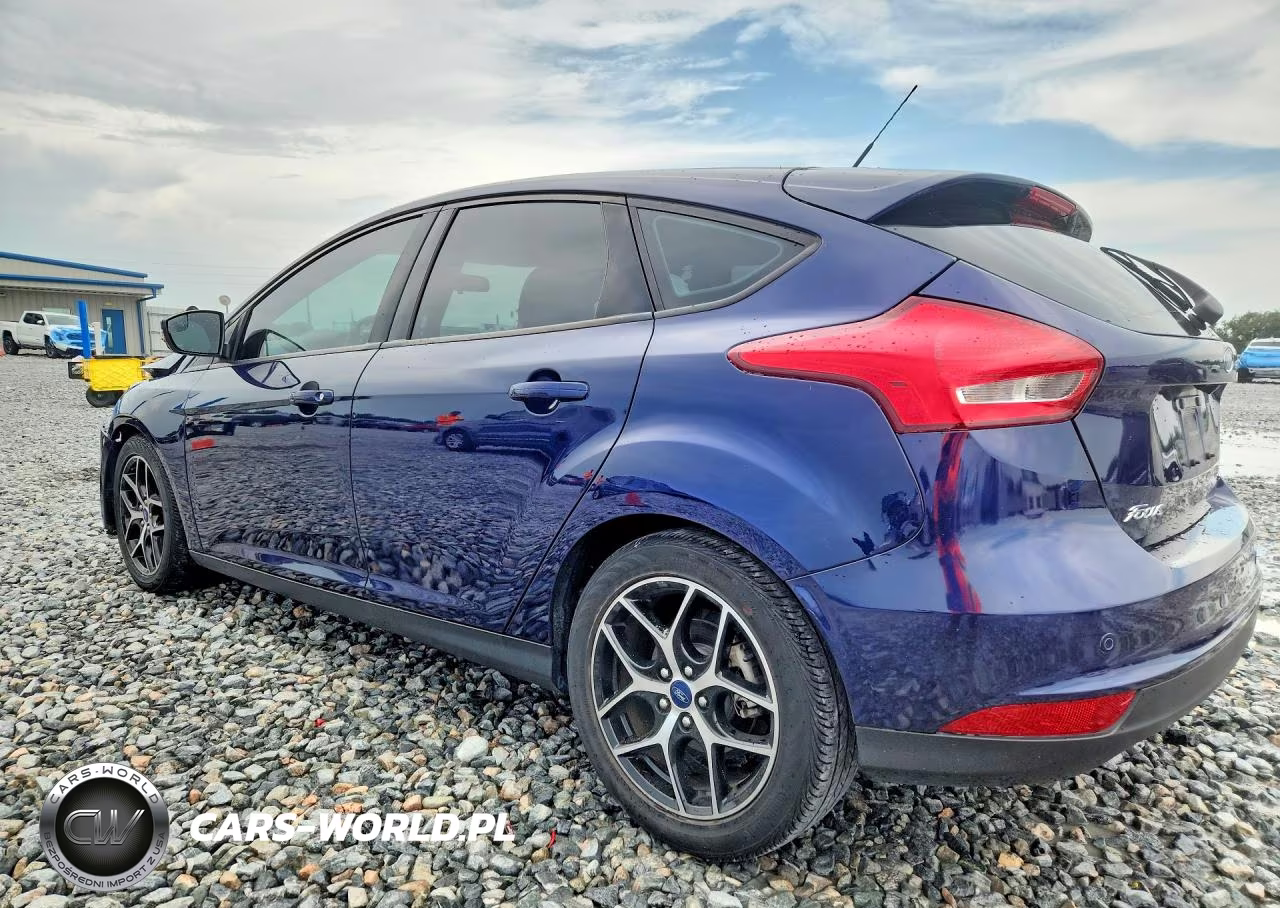 2017 Ford Focus Sel VIN:1FADP3M26HL306422 - 2
