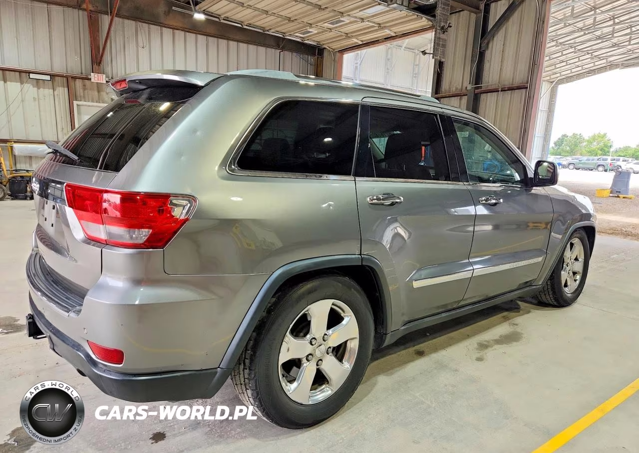 2012 Jeep Grand Cherokee Overland VIN:1C4RJFCGXCC208924 - 3