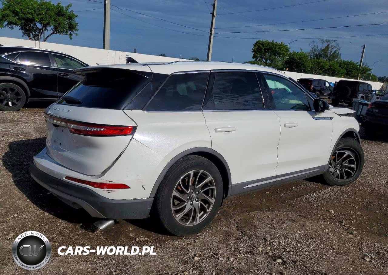 2020 Lincoln Corsair VIN:5LMCJ1C99LUL12611 - 3