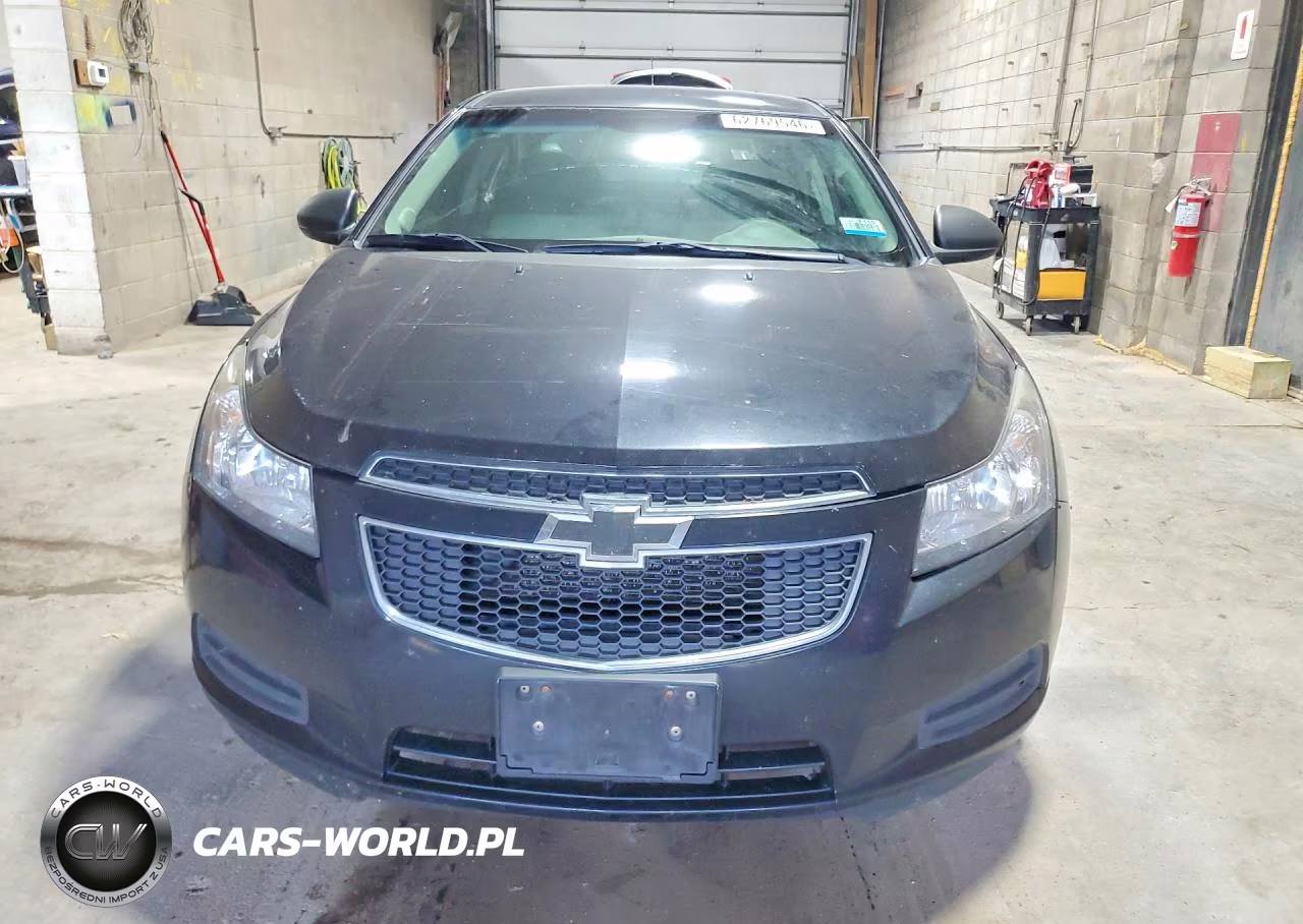 2011 Chevrolet Cruze Ls VIN:1G1PD5SH2B7234372 - 5