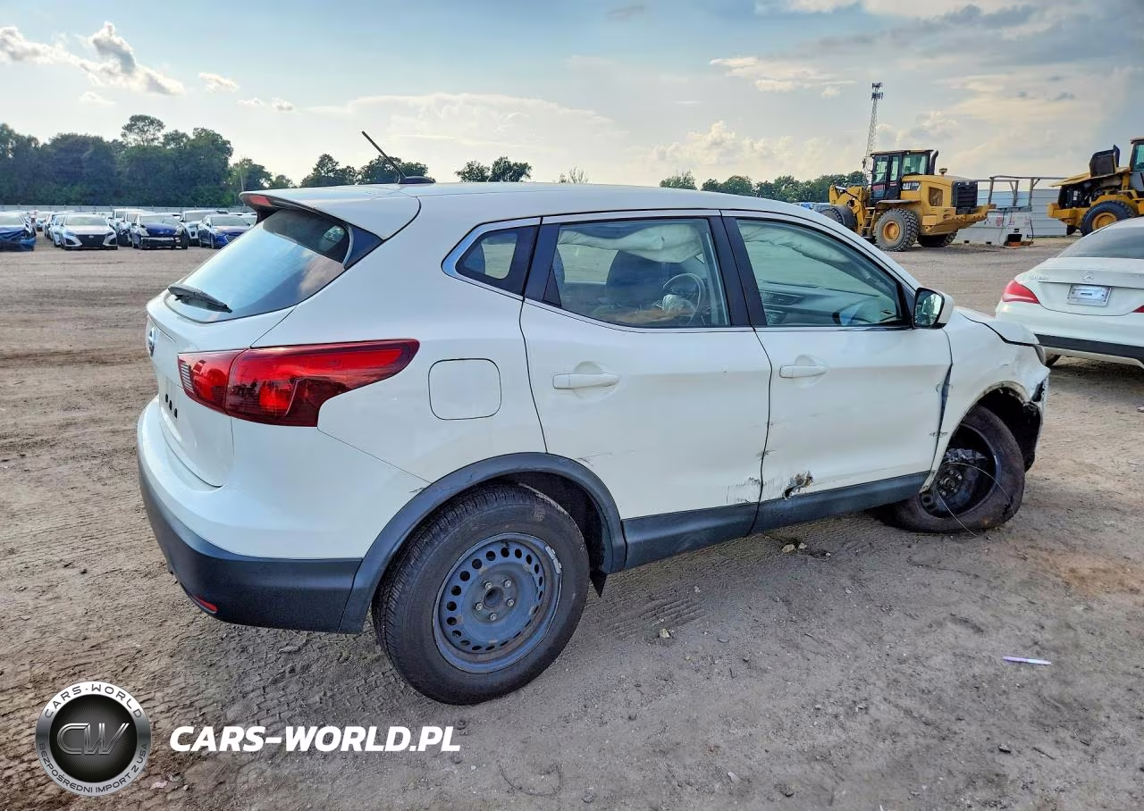 2019 Nissan Rogue Sport S VIN:JN1BJ1CP1KW235918 - 3