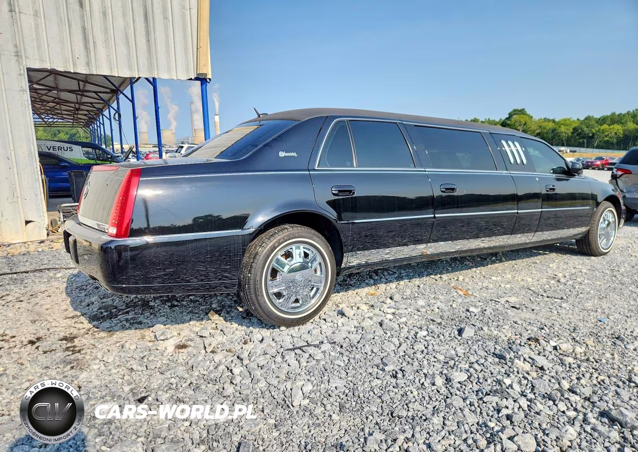 2007 Cadillac Professional Chassis VIN:1GEEH96Y87U550511 - 3