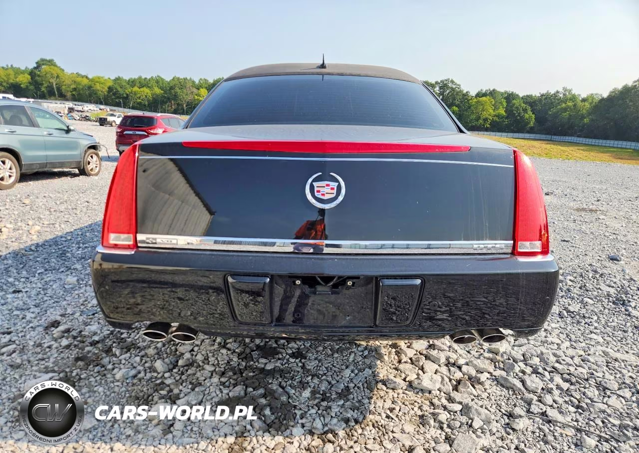 2007 Cadillac Professional Chassis VIN:1GEEH96Y87U550511 - 6