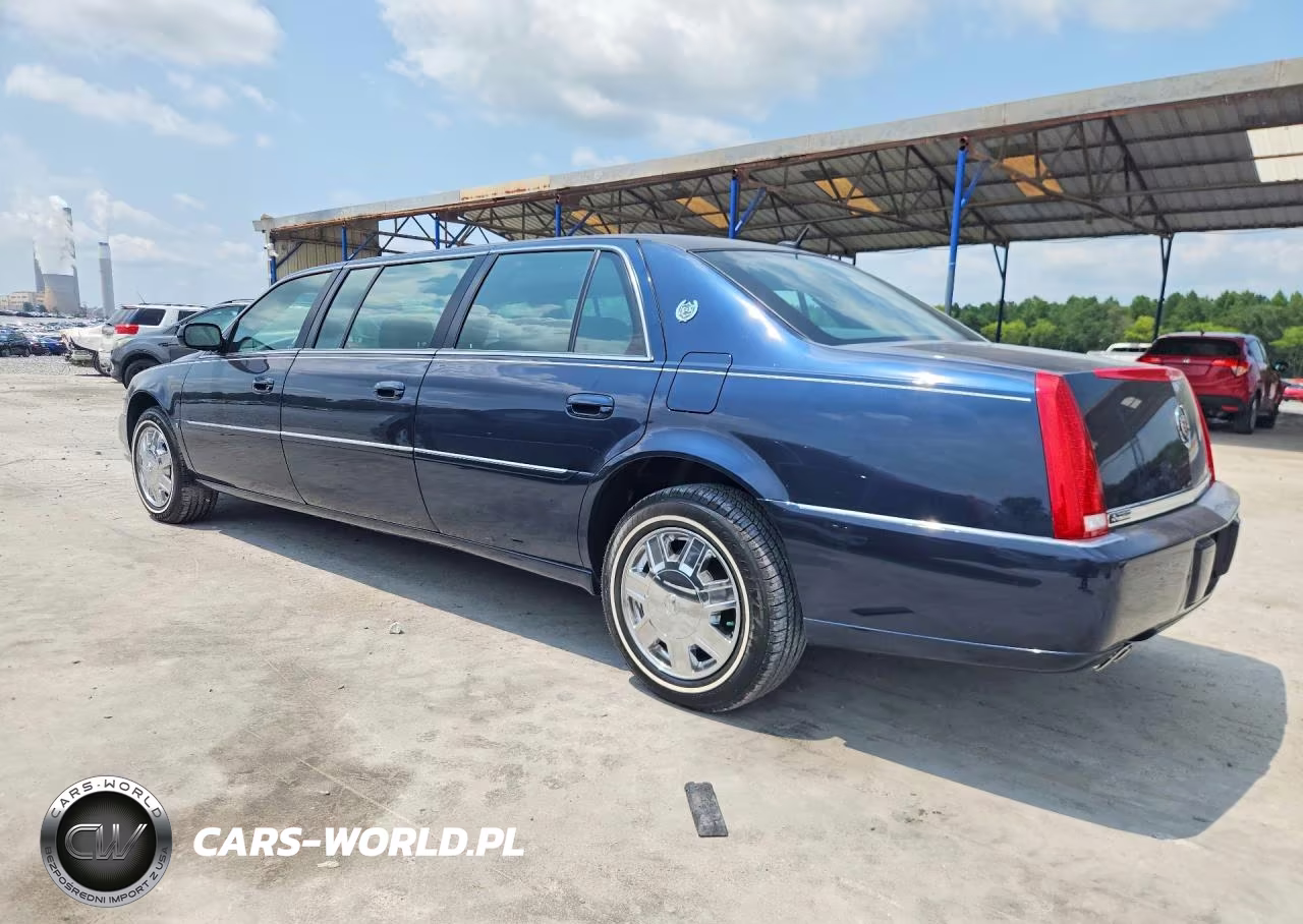 2007 Cadillac Professional Chassis VIN:1GEEH96YX7U550428 - 2