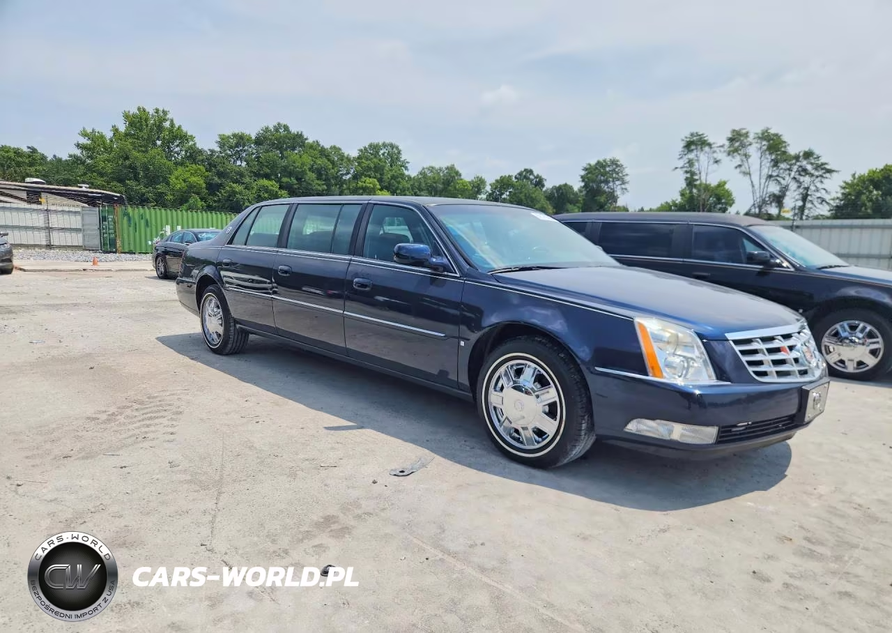 2007 Cadillac Professional Chassis VIN:1GEEH96YX7U550428 - 4