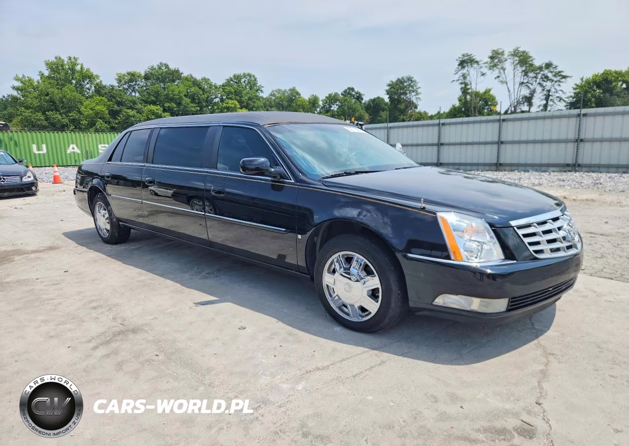 2006 Cadillac Professional Chassis VIN:1GEEH96YX6U550217 - 4