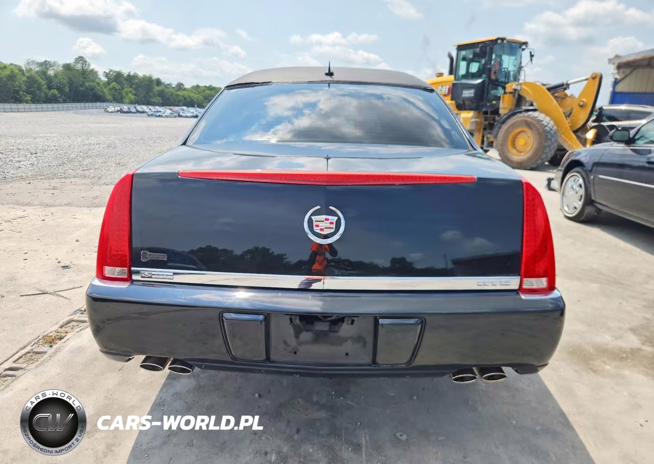 2006 Cadillac Professional Chassis VIN:1GEEH96YX6U550217 - 6