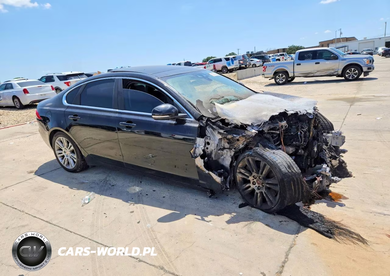 2016 Jaguar Xf Premium VIN:SAJBJ4BV4GCY17861 - 4