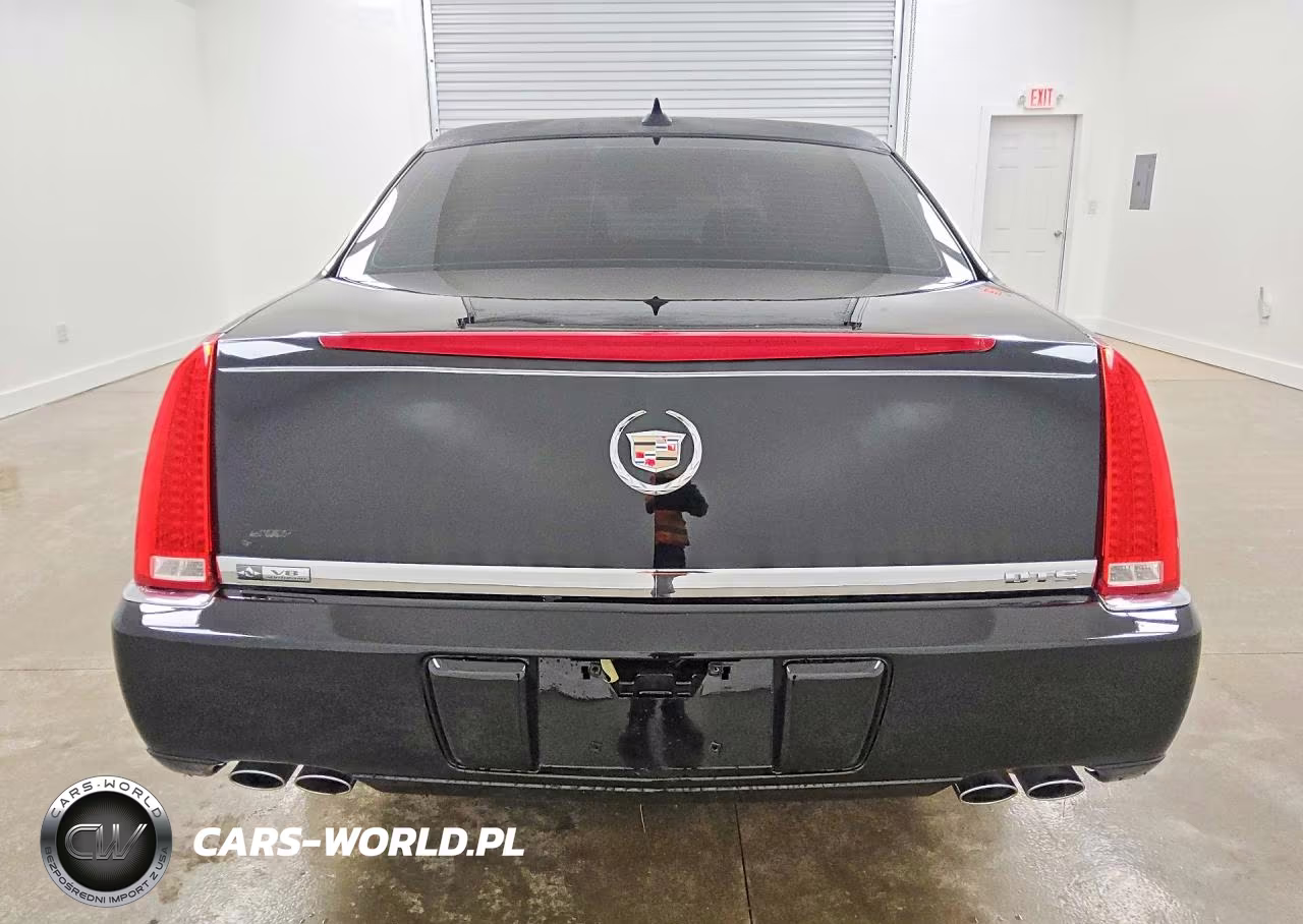 2011 Cadillac Professional Chassis VIN:1GE8K9C63BU550314 - 6