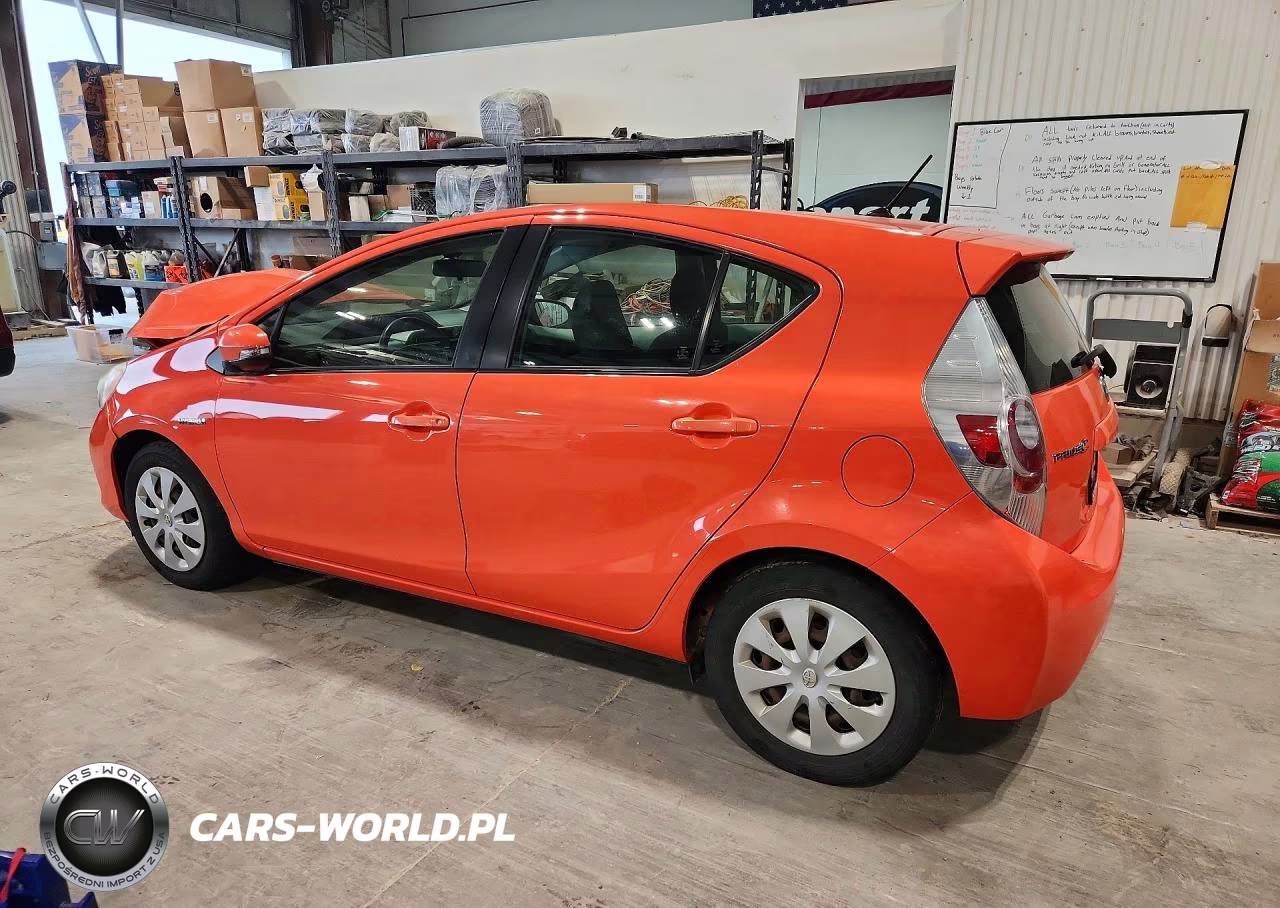 2012 Toyota Prius C Two VIN:JTDKDTB31C1009682 - 2