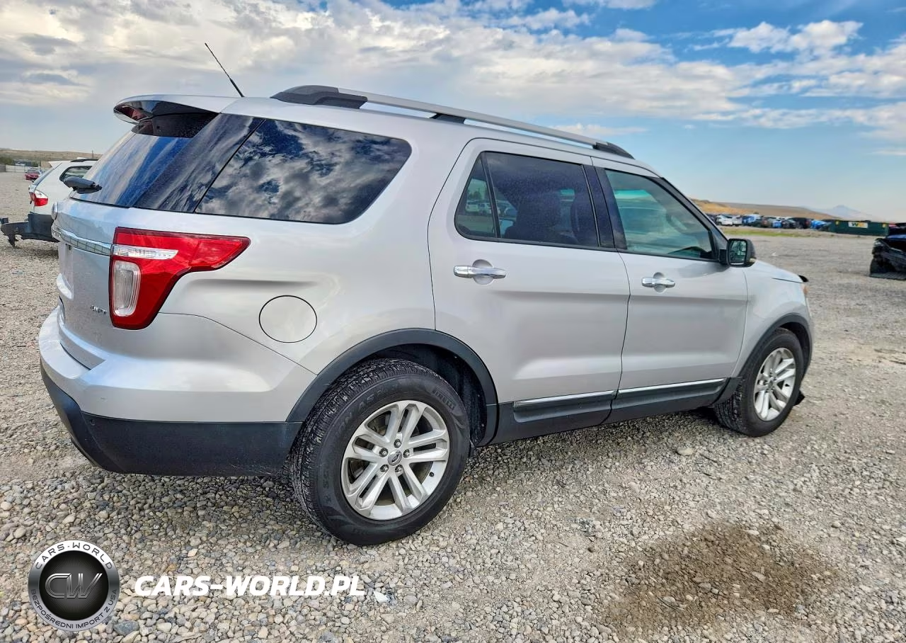 2011 Ford Explorer Xlt VIN:1FMHK8D80BGA27622 - 3