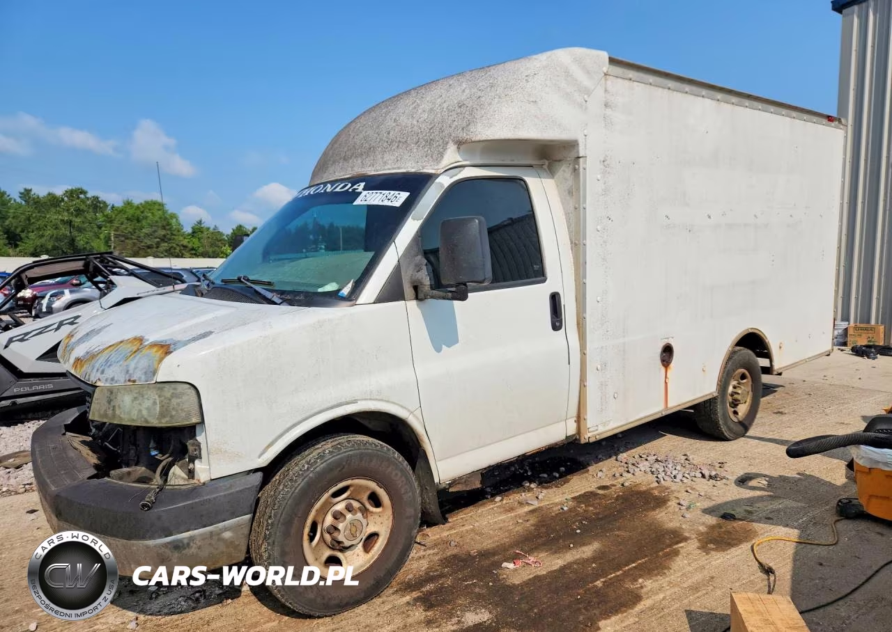 2003 Chevrolet Express G3500 Delivery Truck