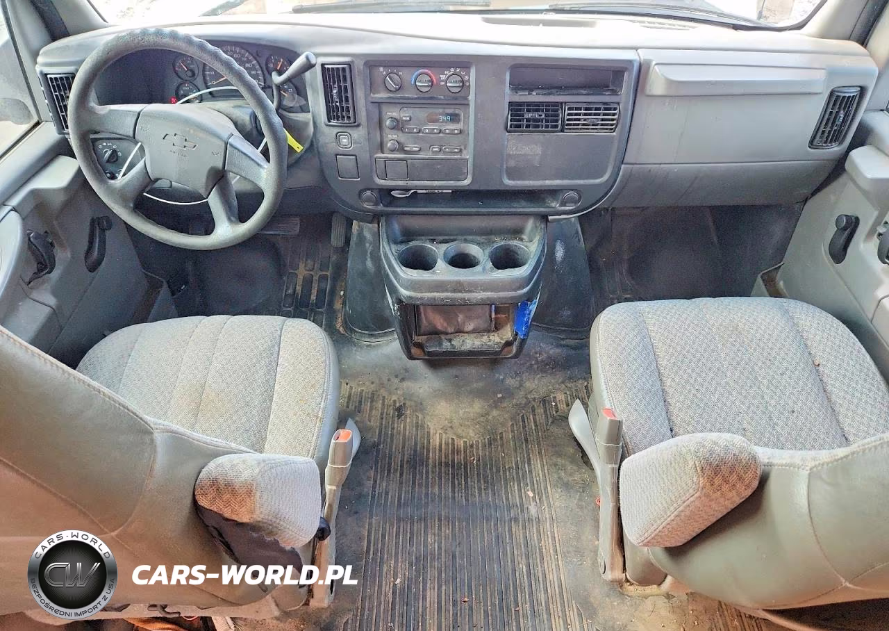 2003 Chevrolet Express G3500 Delivery Truck VIN:1GBHG31U631181917 - 8