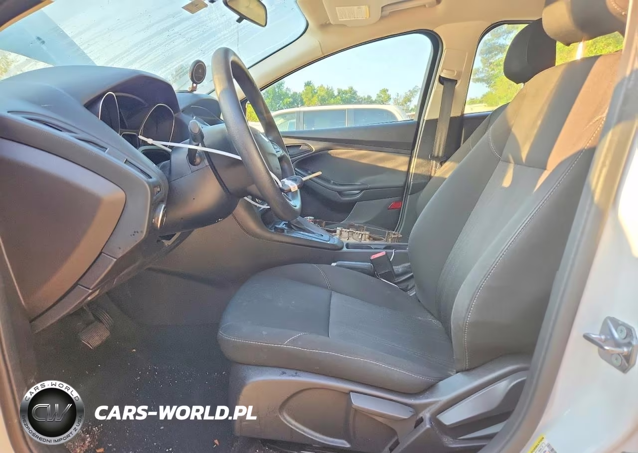 2018 Ford Focus S VIN:1FADP3E22JL227074 - 7