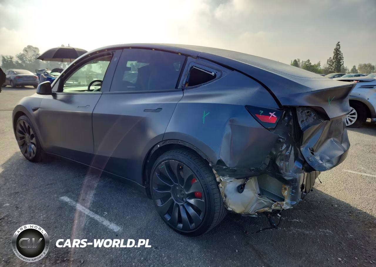 2021 Tesla Model Y VIN:5YJYGDEF6MF146445 - 2