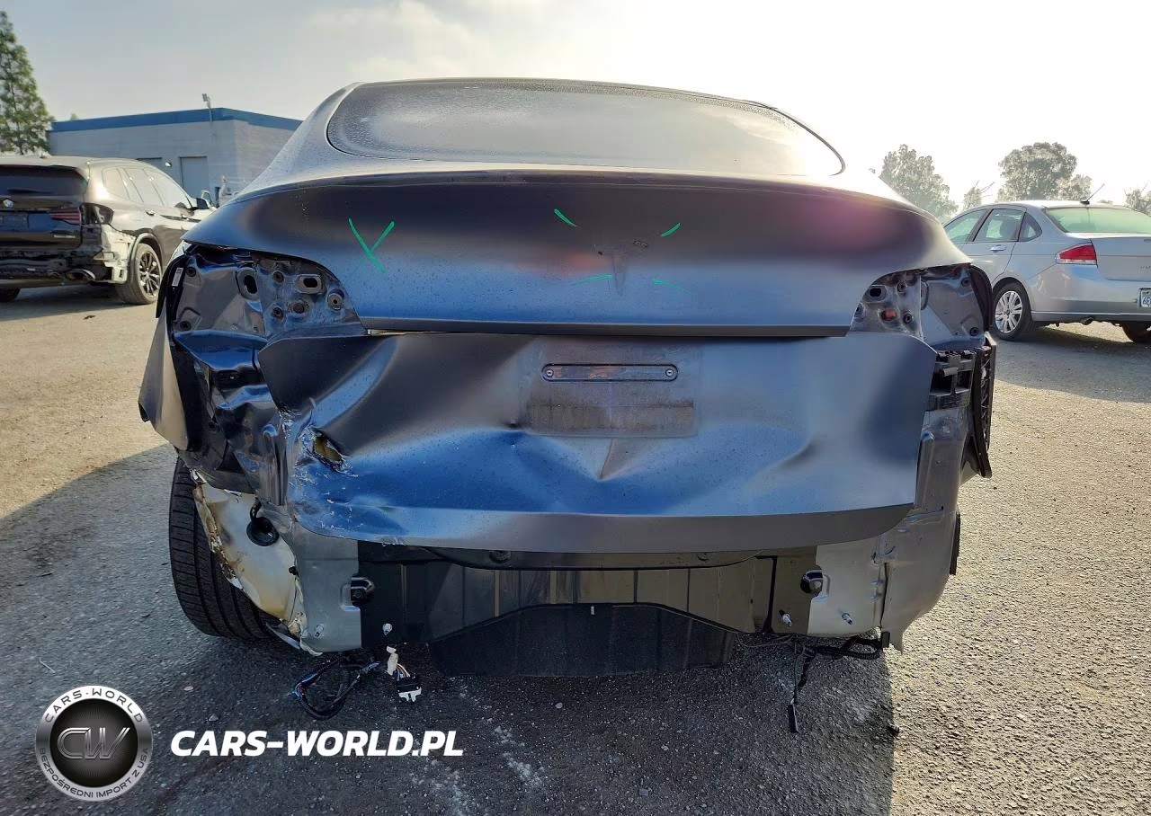 2021 Tesla Model Y VIN:5YJYGDEF6MF146445 - 6