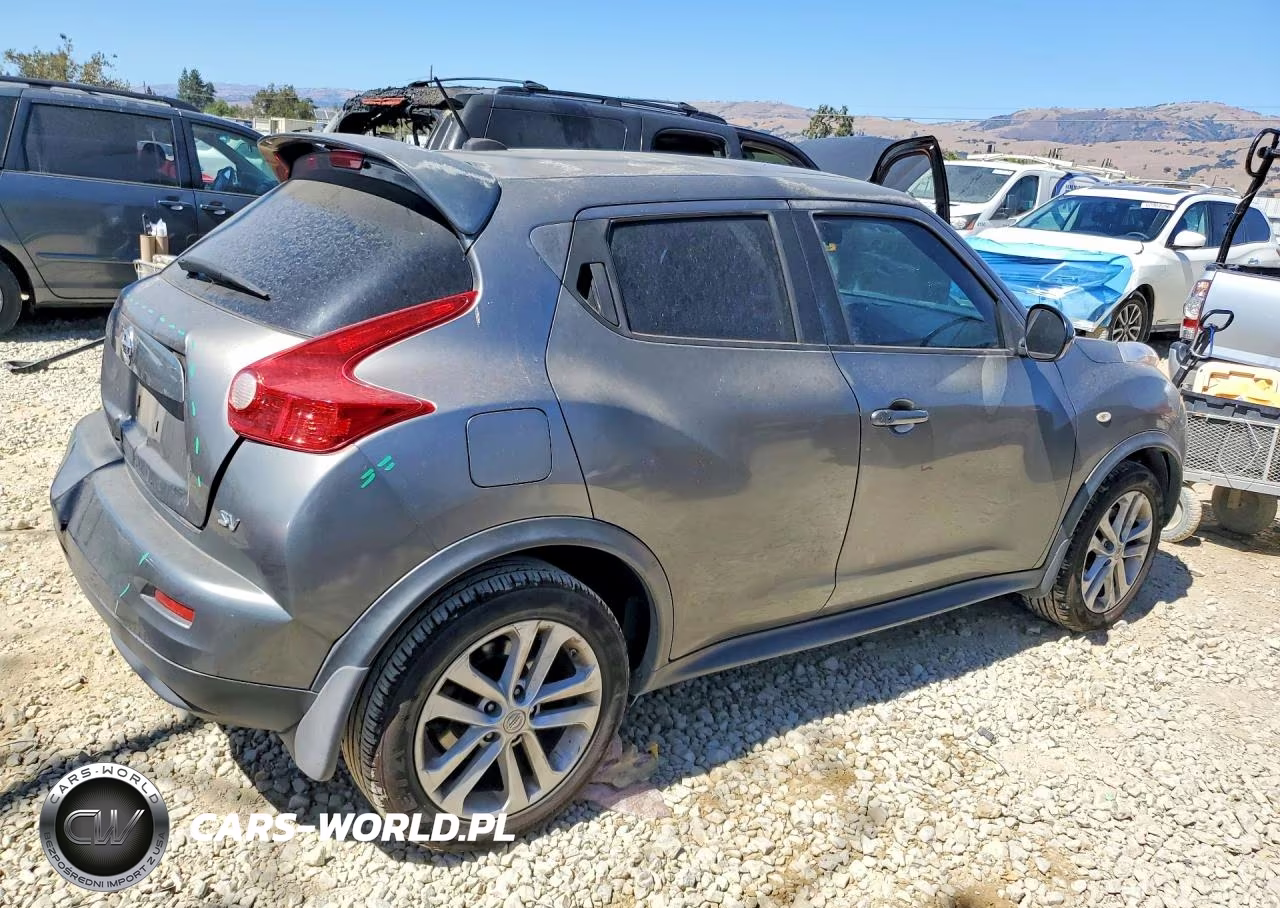 2011 Nissan Juke S VIN:JN8AF5MRXBT002479 - 3