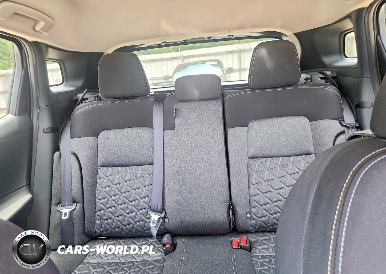 2025 Nissan Kicks Sv VIN:3N8AP6CA8SL333659 - 10