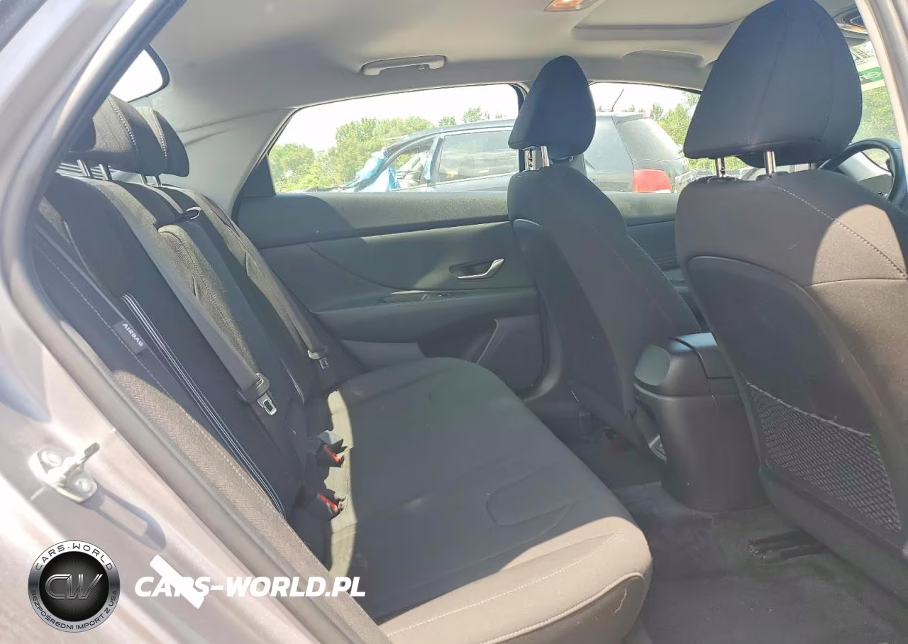 2025 Hyundai Elantra Sel VIN:KMHLS4DG5SU973064 - 10