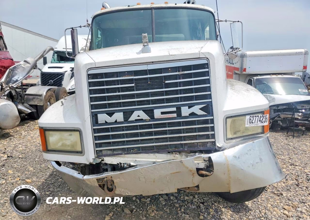 1995 Mack Ch613 Dump Truck VIN:1M1AA13YXSW044161 - 12