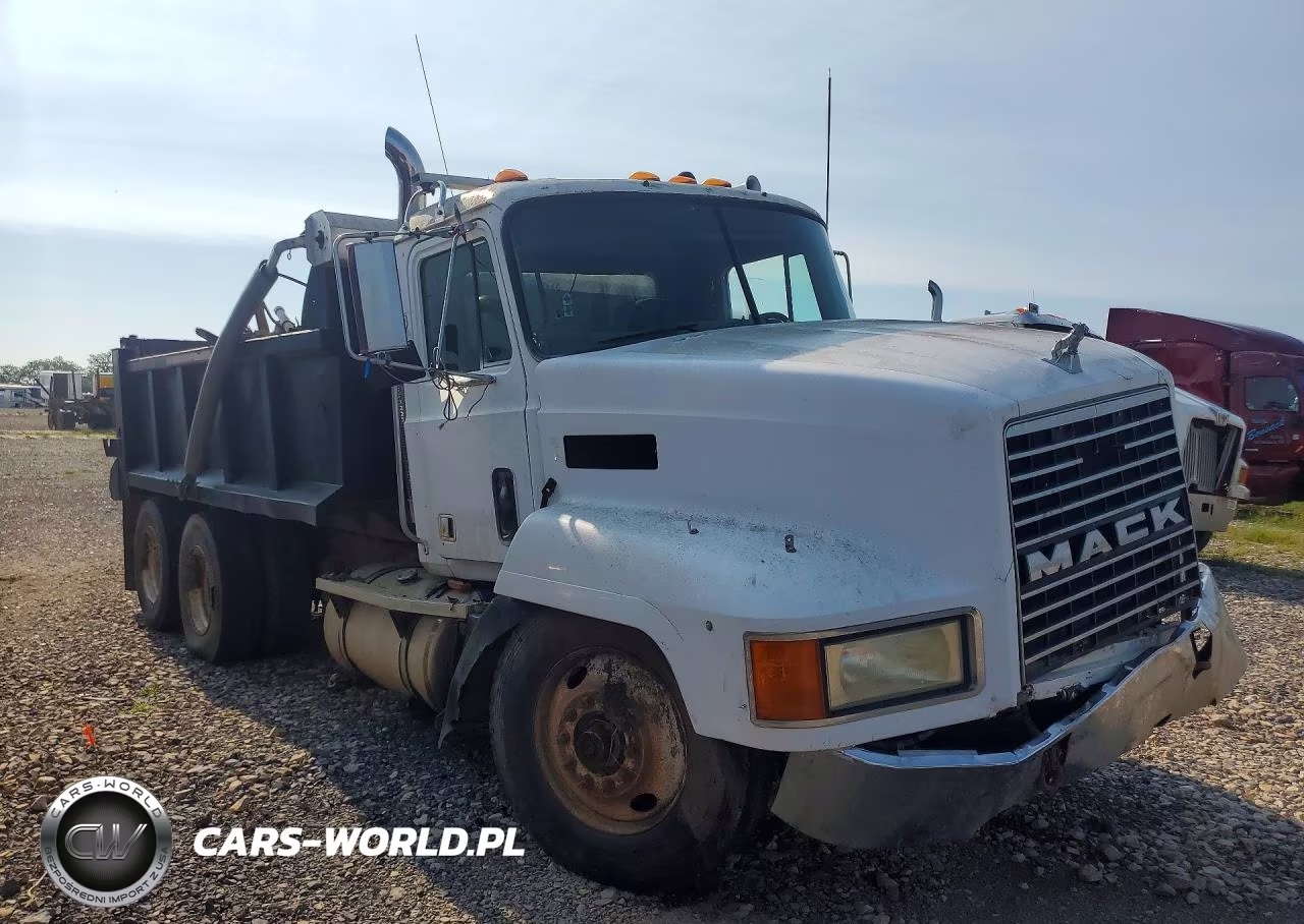 1995 Mack Ch613 Dump Truck VIN:1M1AA13YXSW044161 - 4