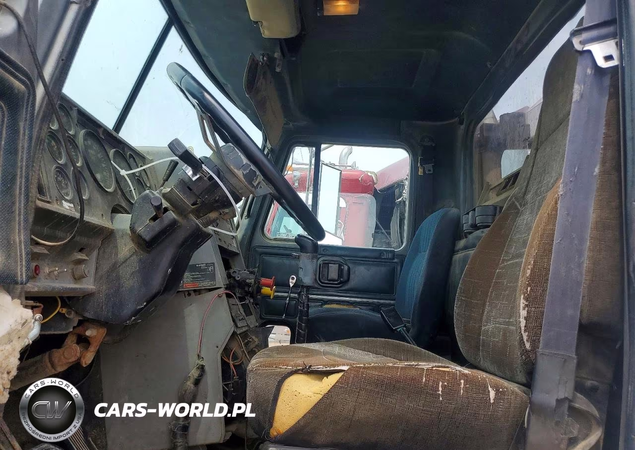 1995 Mack Ch613 Dump Truck VIN:1M1AA13YXSW044161 - 7