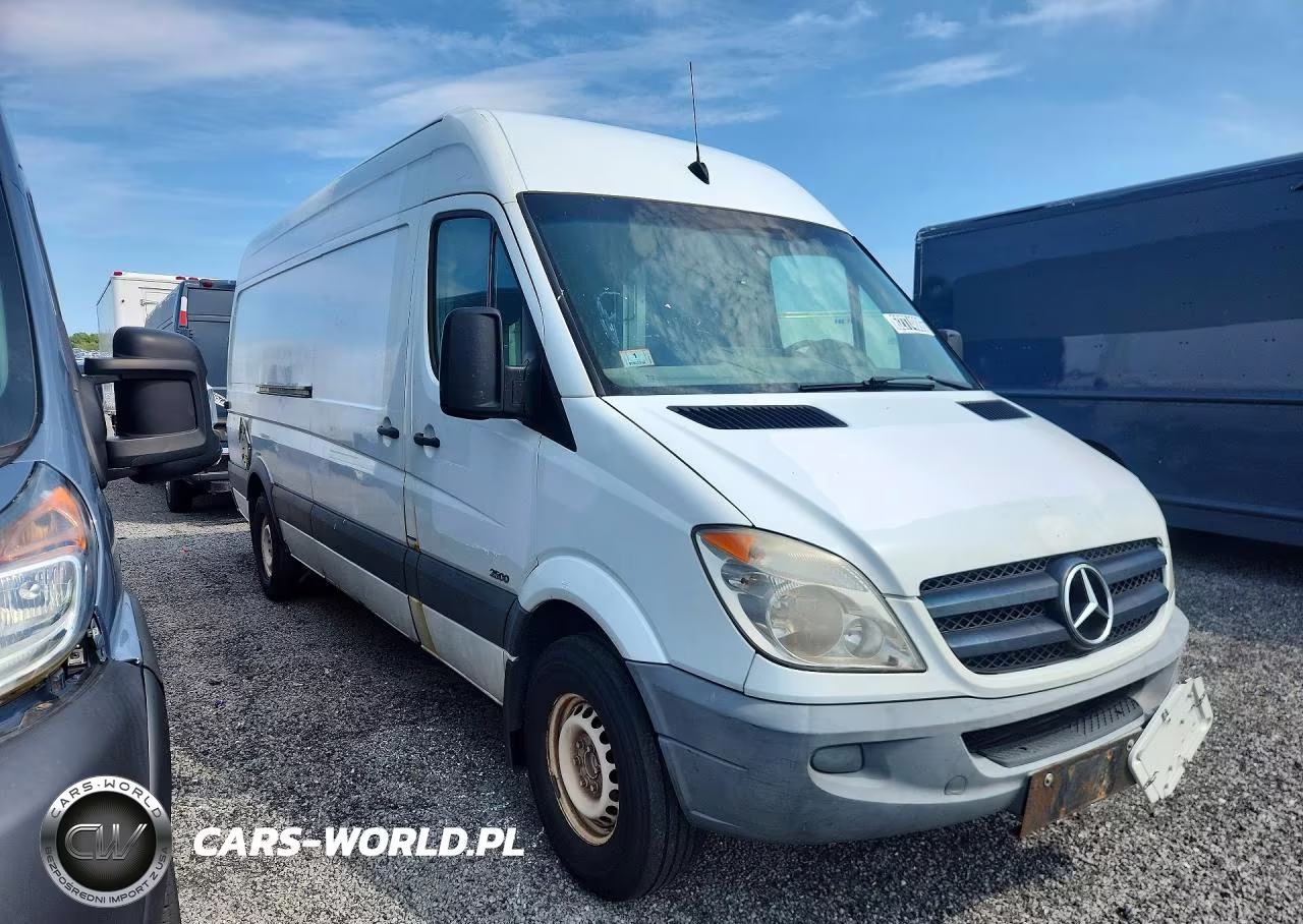 2011 Mercedes-Benz Sprinter 2500 Delivery Van VIN:WD3PE8CBXB5575167 - 4