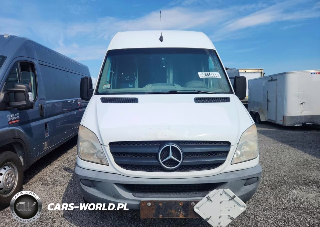 2011 Mercedes-Benz Sprinter 2500 Delivery Van VIN:WD3PE8CBXB5575167 - 5