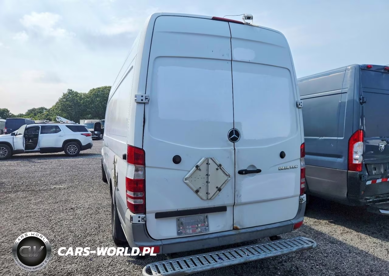 2011 Mercedes-Benz Sprinter 2500 Delivery Van VIN:WD3PE8CBXB5575167 - 6