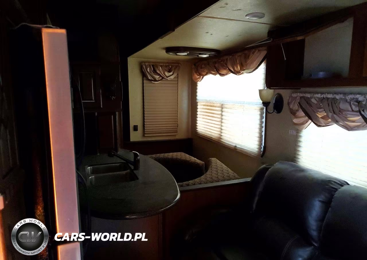2015 Heartland Gateway Camper VIN:5SFSG4125FE284892 - 6