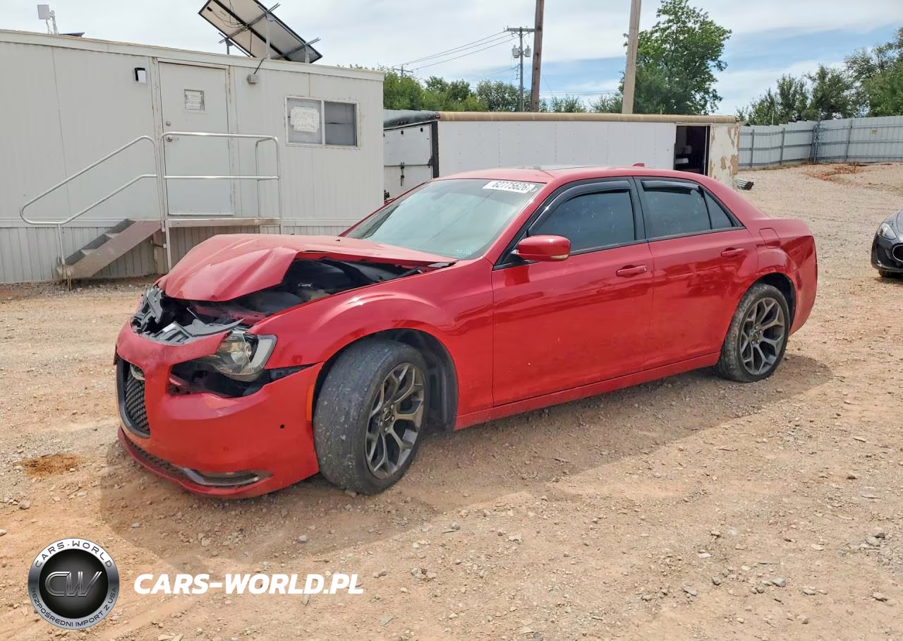 2015 Chrysler 300 S VIN:2C3CCABGXFH756612 - 1