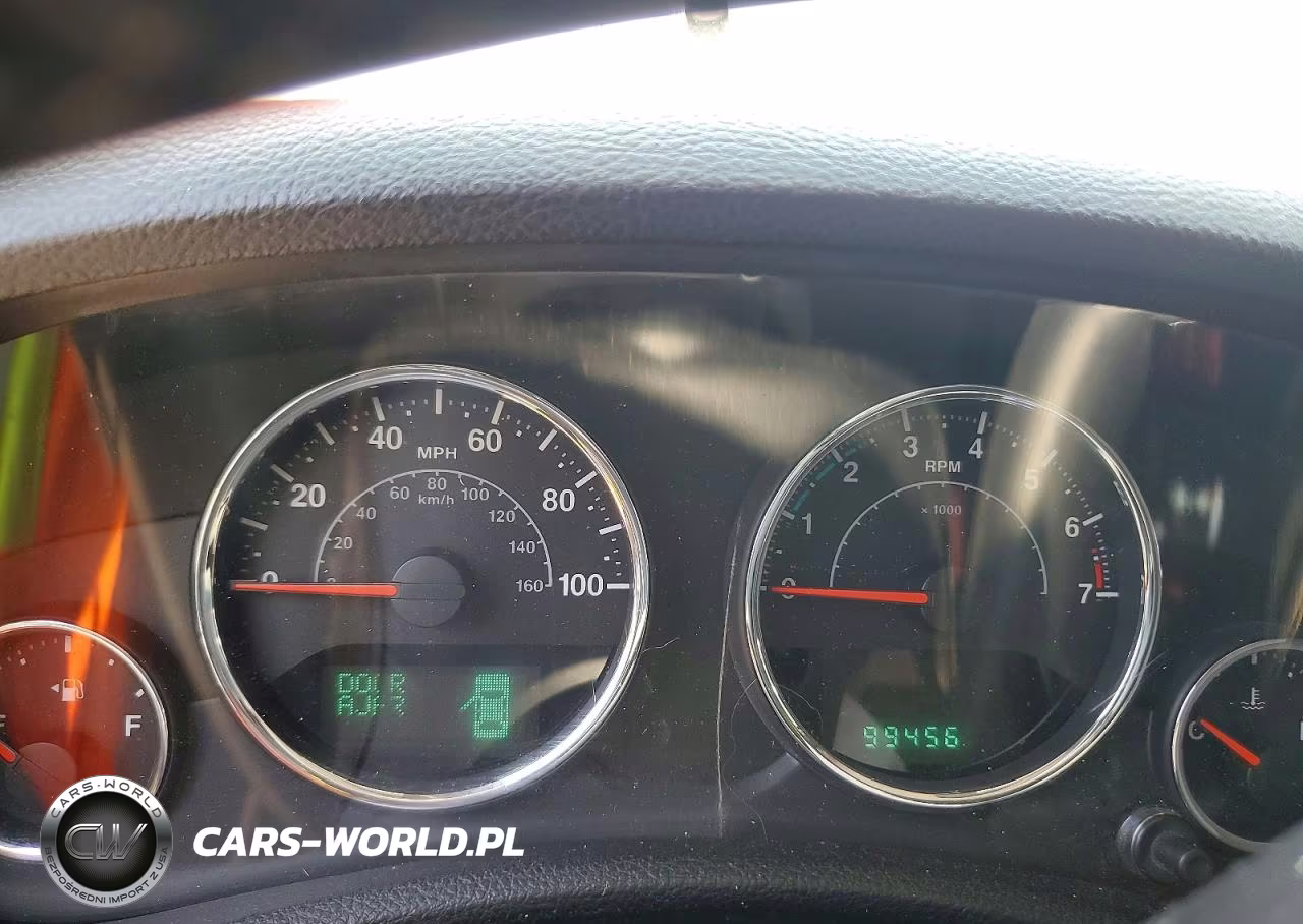 2011 Jeep Wrangler Unlimited Sahara VIN:1J4BA5H16BL572251 - 9
