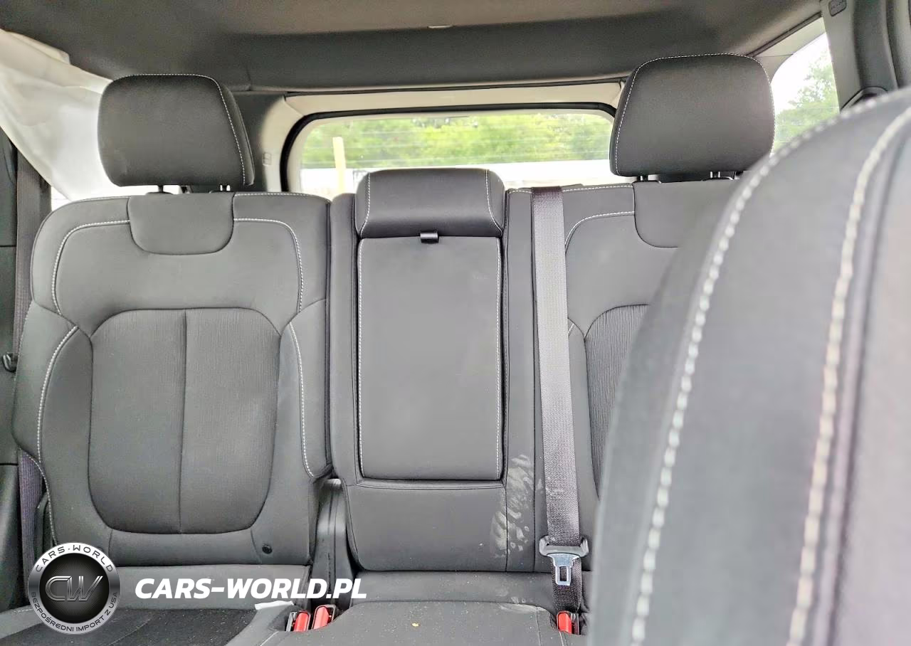2025 Jeep Grand Cherokee Laredo VIN:1C4RJHAG4SC268808 - 10
