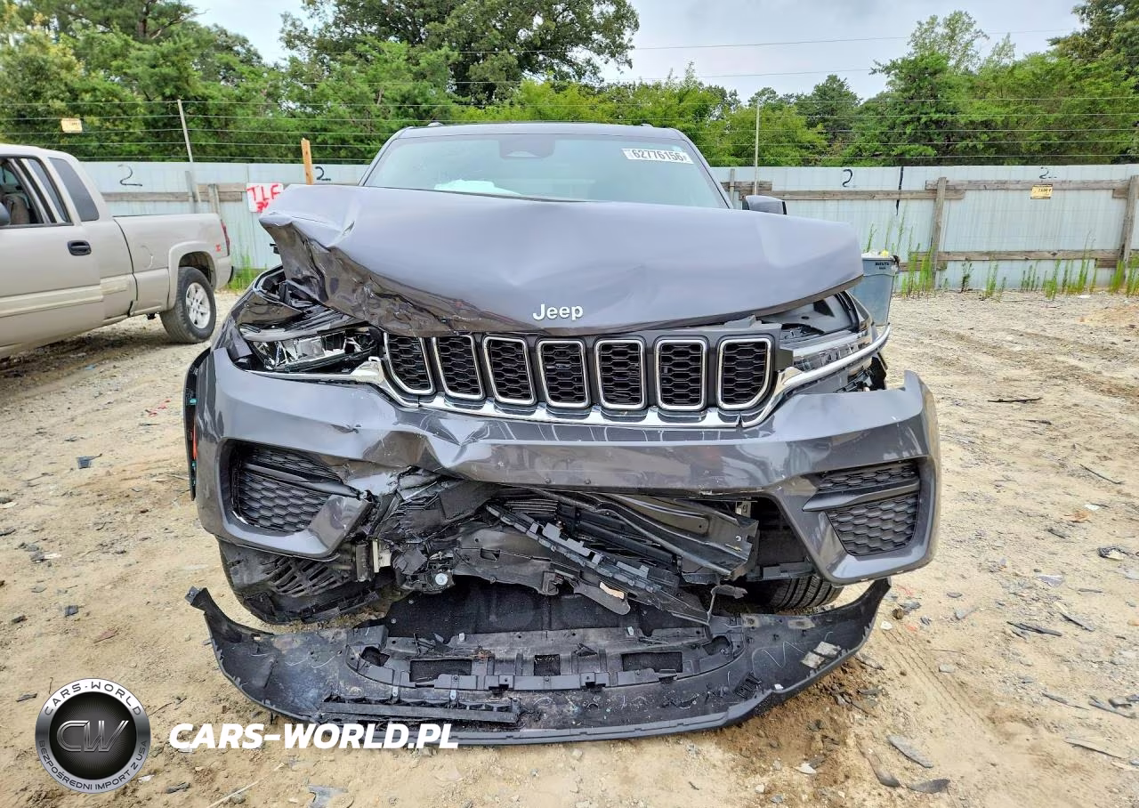 2025 Jeep Grand Cherokee Laredo VIN:1C4RJHAG4SC268808 - 5