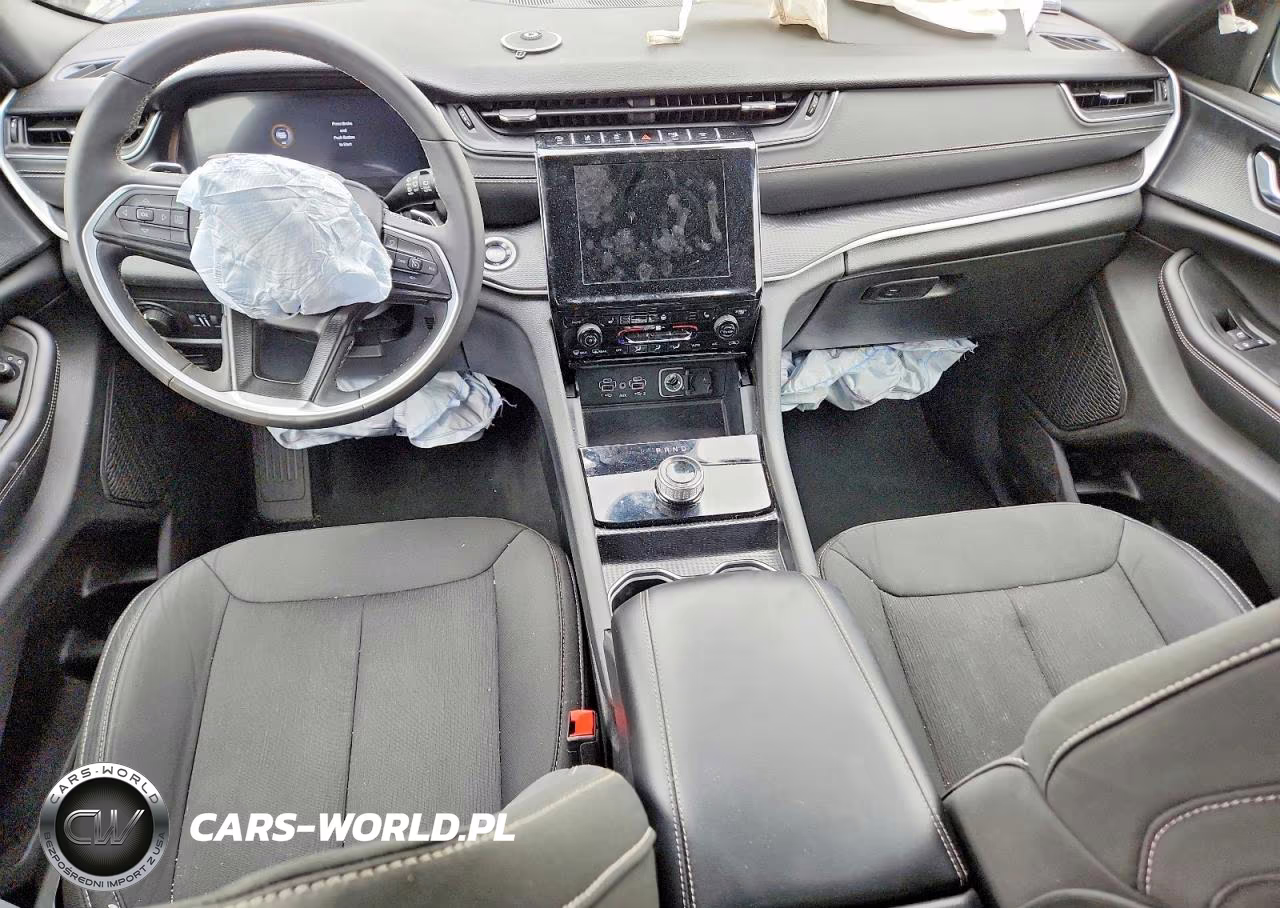 2025 Jeep Grand Cherokee Laredo VIN:1C4RJHAG4SC268808 - 8