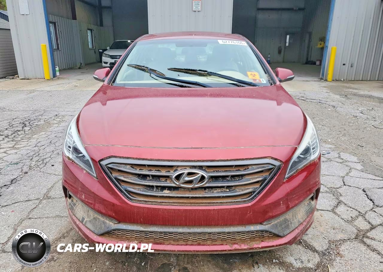 2016 Hyundai Sonata Sport VIN:5NPE34AF5GH389657 - 5